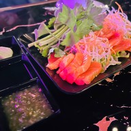 ก๋วยเตี๋ยวแคปหมูยายเพ็ญสาขา 5 (ม.ราชภัฏสกล) ประตู 5