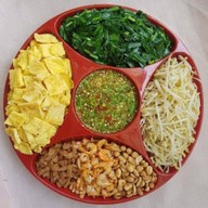 เมนูของร้าน ตำนานกุยช่าย 100 ปี ตลาดคลองถมเมืองจำลอง