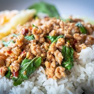 เมนูของร้าน กะเพราหน้าค่าย