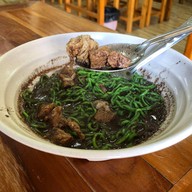 เมนูของร้าน ก๋วยเตี๋ยวเรือเวียงสวรรค์