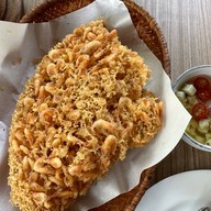 ต้นข้าวคาเฟ่ x เหลี่ยวเจริญ x พิซซ่าปาปาโจ ศรีนครินทร์