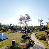 Sun moon Campsite Cafe & Eatery เขาใหญ่