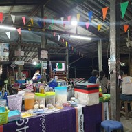 บรรยากาศ หนุ่ย ลาบ หลู้