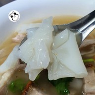 เมนูของร้าน ก๋วยจั๊บเอกไพลิน ศรีนครินทร์