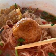 ก๋วยเตี๋ยวฟ้าผ่า -