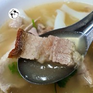 เมนูของร้าน ก๋วยจั๊บเอกไพลิน ศรีนครินทร์