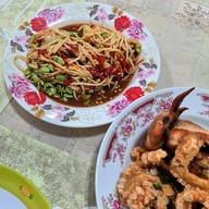 เมนูของร้าน น้องเพลงตำระเบิด