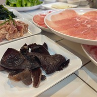 Kinn’s The Buta สาขา Korat SUT