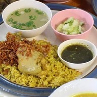 เมนูของร้าน ข้าวหมกไก่ชากีล่า+โรตี