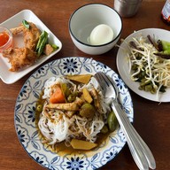 ขนมจีนบ้านคุณย่า หาดใหญ่