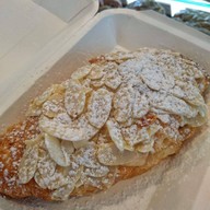 ครัวซองต์ Dela croissant Phaholyothin Saphanmai สาขา 13