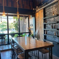 9 Pints The Gastro House