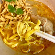 เมนูของร้าน ข้าวซอยนิมมาน