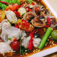 ร้านส้มตำใบเตย  ตำแช่บ นครพนม