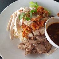 เมนูของร้าน ข้าวมันไก่ตอนปักษ์ใต้