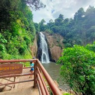 บรรยากาศ น้ำตกเหวนรก