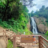 บรรยากาศ น้ำตกเหวนรก