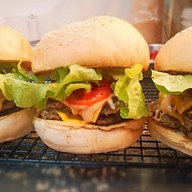 MAX BURGER สาขา เจสเปช เจ สเปช