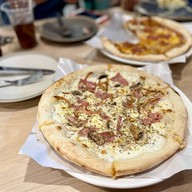 เมนูของร้าน Catory Pizza สาขา มจธ. ประชาอุทิศ