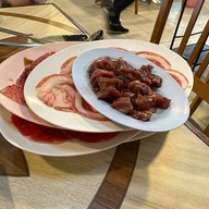 ลาภแซ่บ โคขุน