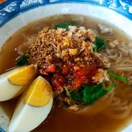 เมนูของร้าน ร้านก๋วยเตี๋ยวยูนานป้านวย