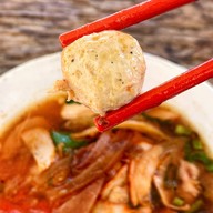 ก๋วยเตี๋ยวป้าแหม่ม วัดครุฑธาราม