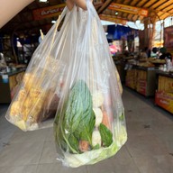 ร้านป้านิด ลูกชิ้นยืนกิน