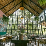 บรรยากาศ Folkways Khlongyai Cafe’& Bistro 1