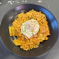 สเต็กลุงหยิก  บ้านบึง