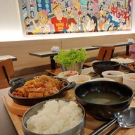 Hongdae Station All Seasons Place ชั้น1
