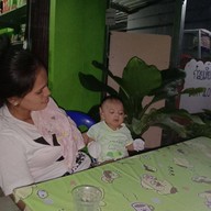 ก๋วยเตี๋ยวไก่ตุ๋นอบโอ่งมังกร ซ.น้องเปิ้ล