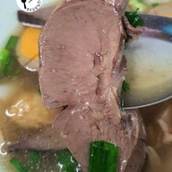 เมนูของร้าน ก๋วยจั๊บน้ำข้นเจ้าเก่าโคลิเซียม -