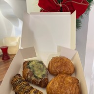 Kenn’s Coffee & Croissant อารีย์