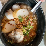 หมูปิ้งสูตรโบราณ สูตรเด็ดในตำนาน เส้นสนามบินหาดใหญ่