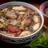 ส้มตำเฟื่องฟ้า