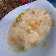 เมนูของร้าน โจ๊กเจ้าเก่าเฮียเกรียงท่าน้ำศิริราช(ซอยวังหลัง 3) ท่าน้ำศิริราช