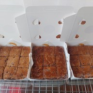 บ้า-บิ่น มะพร้าวอ่อน (สูตรข้าวเหนียวดำ หวานน้อย)