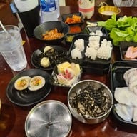 เมนูของร้าน Woori ในเมือง