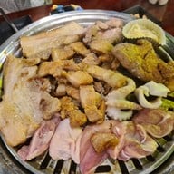 เมนูของร้าน Woori ในเมือง