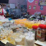 ลุงขาวเตาปูนขนมไทย ตลาดเตาปูน