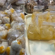 ลุงขาวเตาปูนขนมไทย ตลาดเตาปูน