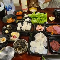 เมนูของร้าน Woori ในเมือง