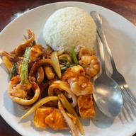 ชานชาลาเลย