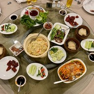 ห้องอาหารประเทืองทอง Tohsang Ubon Hotel