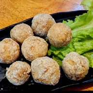 เมนูของร้าน ตี๋ลูกชิ้นปลา-ข้าวขาหมู ประชาอุทิศ 91 ตี๋ลูกชิ้นปลา-ประชาอุทิศ 91