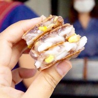 บ้าบิ่นโคตรมะพร้าวbyศรีสรรค์ สาขาเจดีย์ยอดเหล็ก