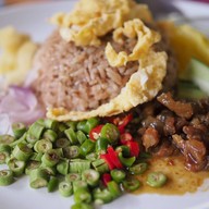 นายพล ถนนรอดบุญ