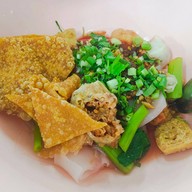 ฮี๊กี่ลูกชิ้นปลา(เยาวราช) รามอินทรา