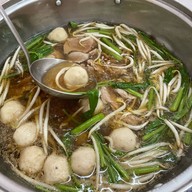 ก๋วยเตี๋ยวเพิ่มพูน ซอยโชคชัยร่วมมิตร 1