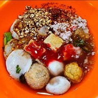 เมนูของร้าน ตี๋ลูกชิ้นปลา-ข้าวขาหมู ประชาอุทิศ 91 ตี๋ลูกชิ้นปลา-ประชาอุทิศ 91